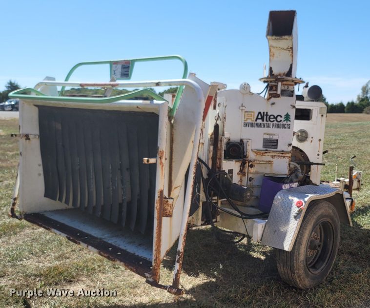 image for item LN9624 Altec DC1217HP  wood chipper