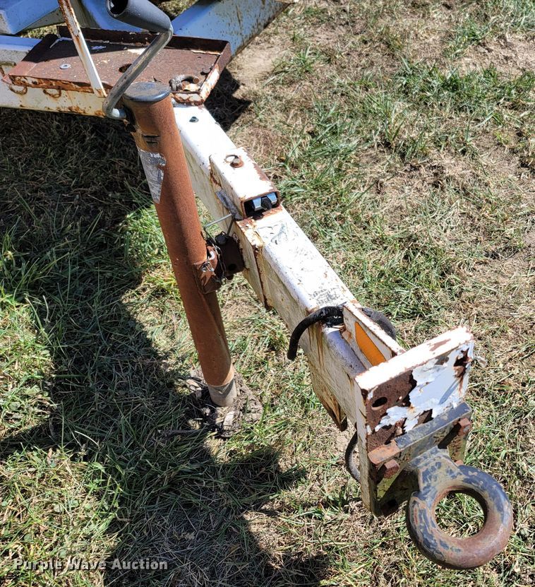 image for item LN9624 Altec DC1217HP  wood chipper