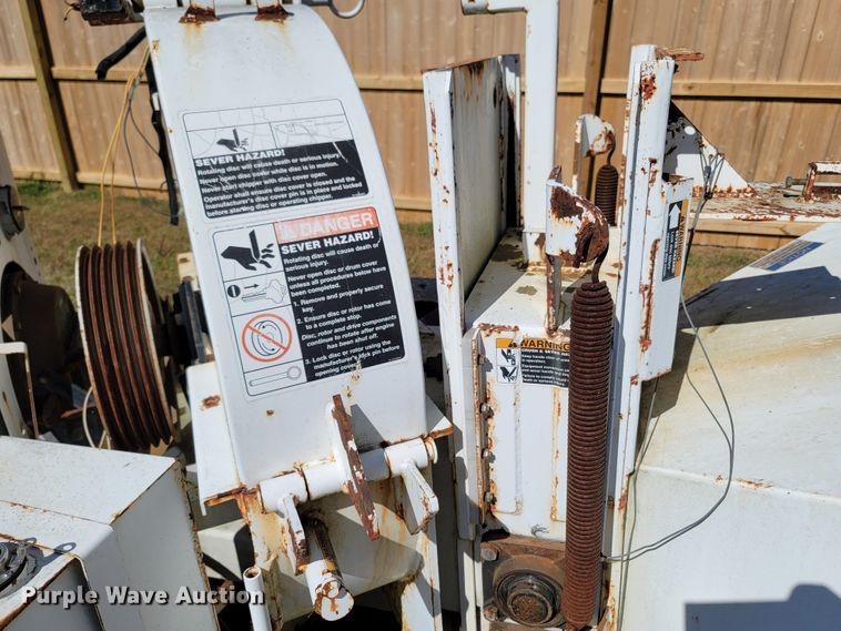 image for item LN9624 Altec DC1217HP  wood chipper