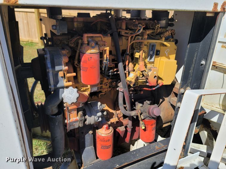 image for item LN9624 Altec DC1217HP  wood chipper