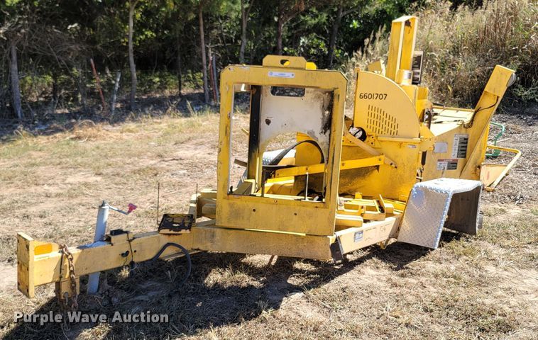 image for item LN9627 2007 Altec DC1217  wood chipper