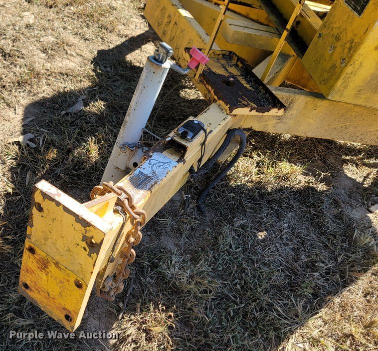 image for item LN9627 2007 Altec DC1217  wood chipper