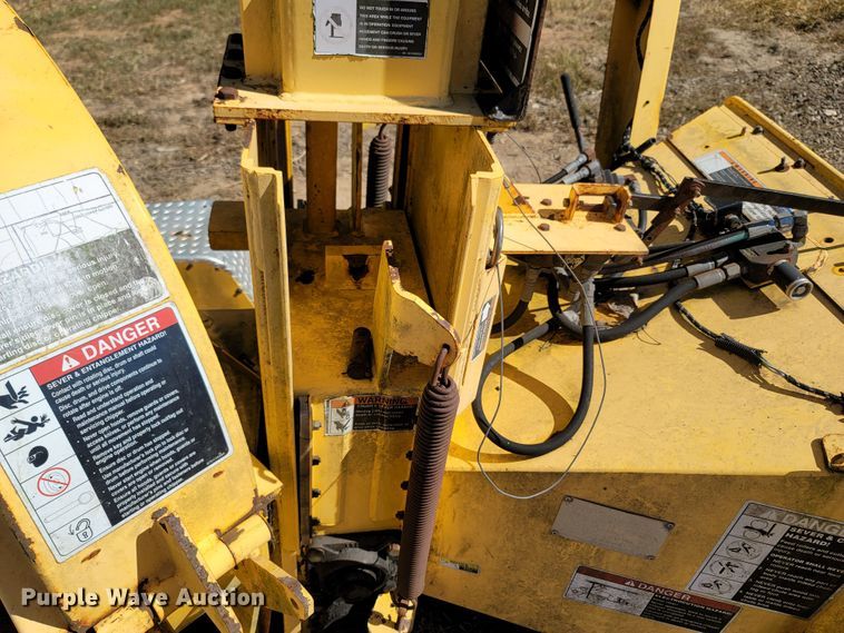 image for item LN9627 2007 Altec DC1217  wood chipper