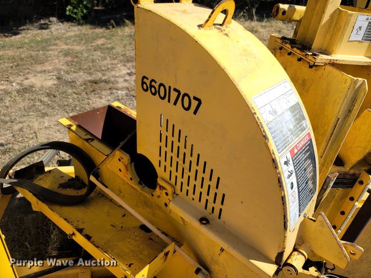 image for item LN9627 2007 Altec DC1217  wood chipper