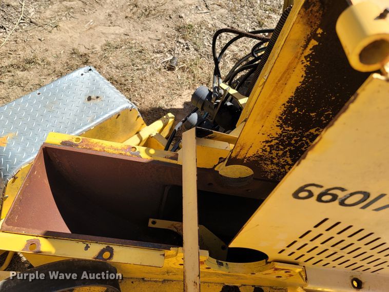 image for item LN9627 2007 Altec DC1217  wood chipper