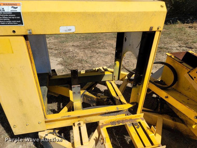 image for item LN9627 2007 Altec DC1217  wood chipper