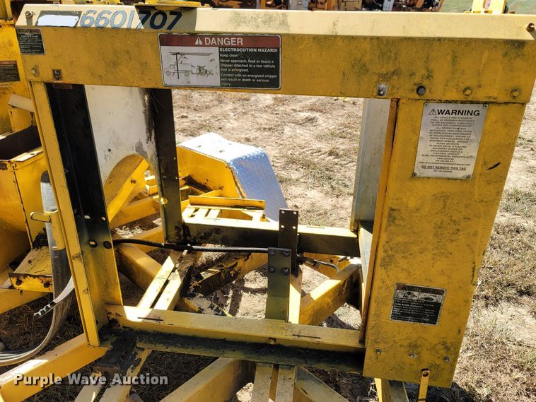 image for item LN9627 2007 Altec DC1217  wood chipper