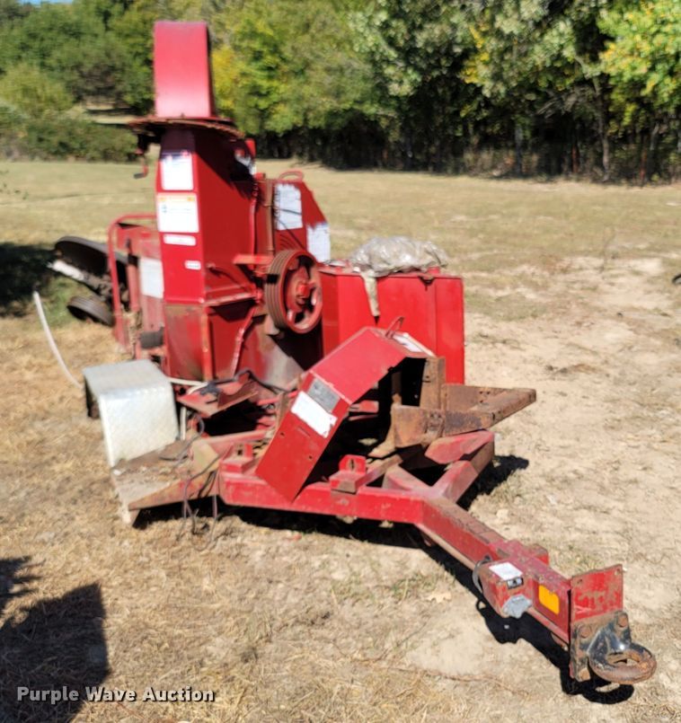 image for item LN9629 2004 Bandit 150  wood chipper