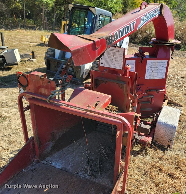 image for item LN9629 2004 Bandit 150  wood chipper