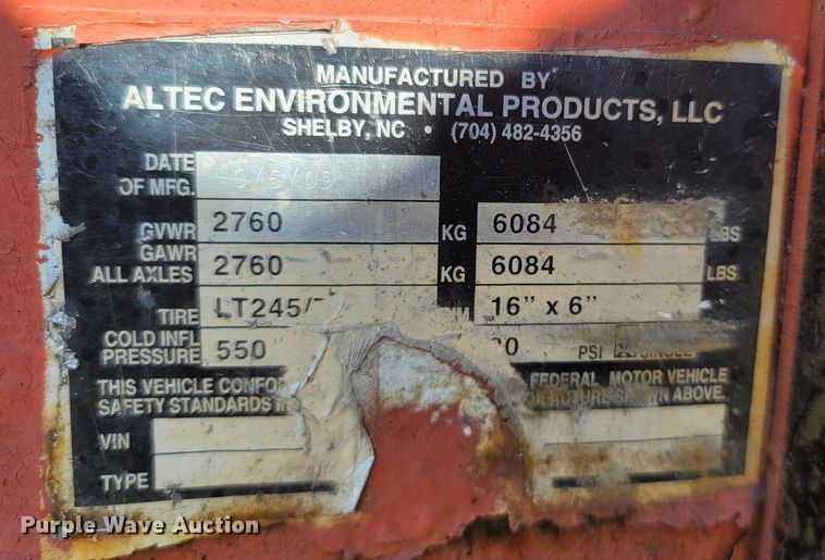 image for item LN9632 Altec DC1217  wood chipper