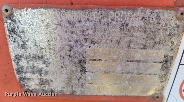 image for item LN9632 Altec DC1217  wood chipper