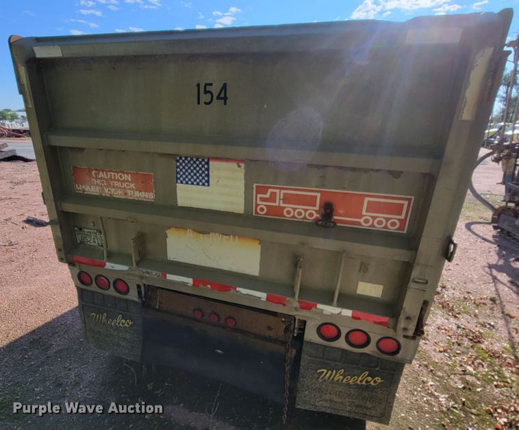 image for item LO9055 1995 Cornhusker 800R  end dump pup trailer