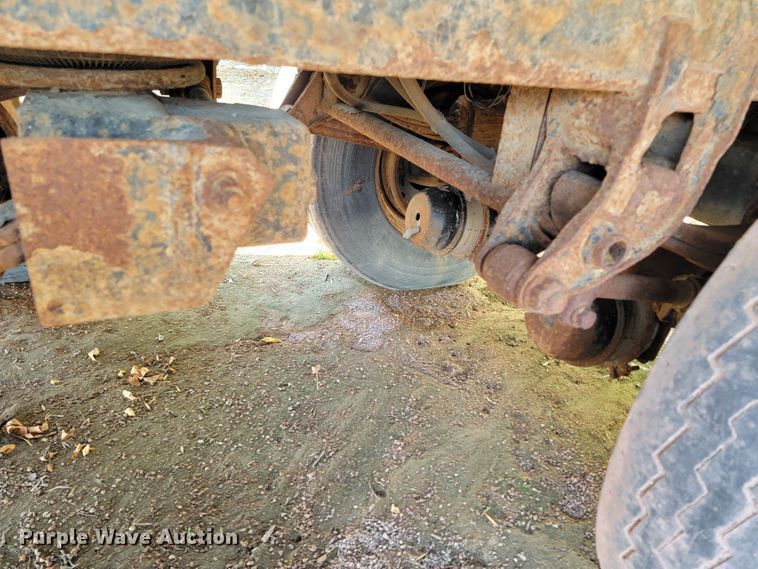 image for item LO9055 1995 Cornhusker 800R  end dump pup trailer