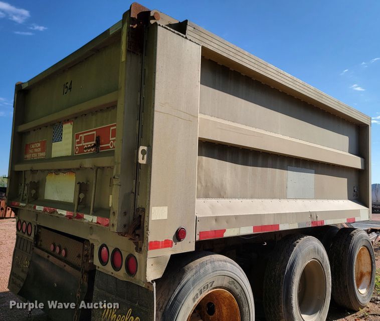 image for item LO9055 1995 Cornhusker 800R  end dump pup trailer