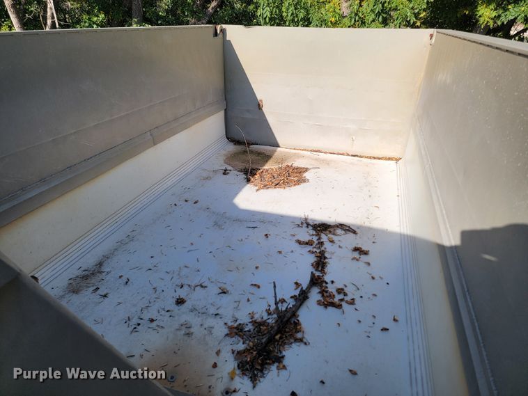 image for item LO9055 1995 Cornhusker 800R  end dump pup trailer