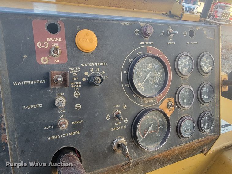 image for item LO9096 Hypac C778A  double drum vibratory roller