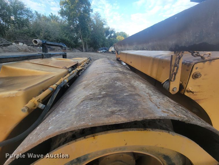 image for item LO9096 Hypac C778A  double drum vibratory roller