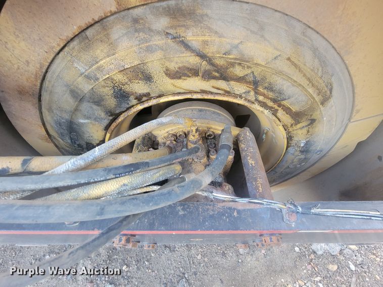 image for item LO9096 Hypac C778A  double drum vibratory roller