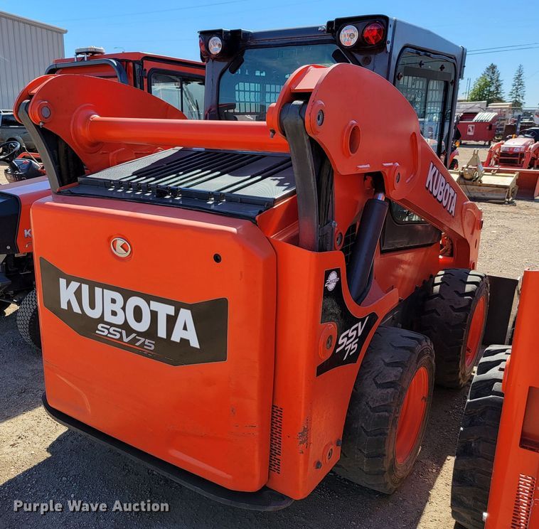 image for item LO9108 Kubota SSV75  skid steer loader