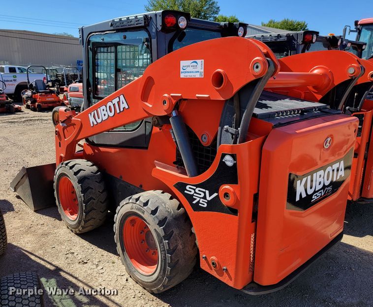 image for item LO9108 Kubota SSV75  skid steer loader
