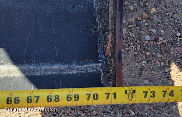 image for item LO9108 Kubota SSV75  skid steer loader