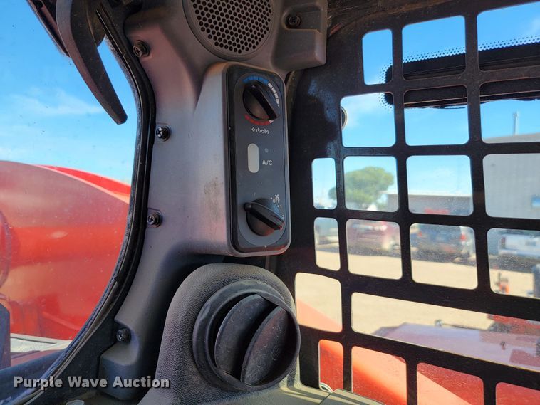 image for item LO9108 Kubota SSV75  skid steer loader