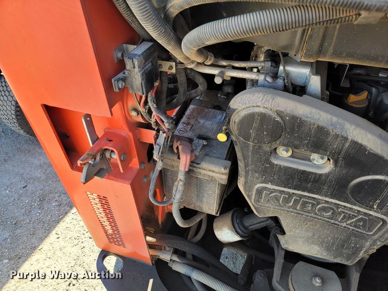 image for item LO9108 Kubota SSV75  skid steer loader