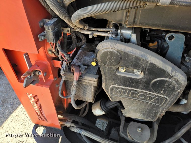 image for item LO9108 Kubota SSV75  skid steer loader