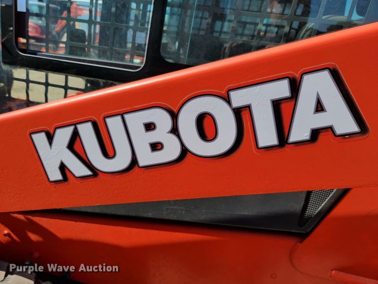 image for item LO9108 Kubota SSV75  skid steer loader