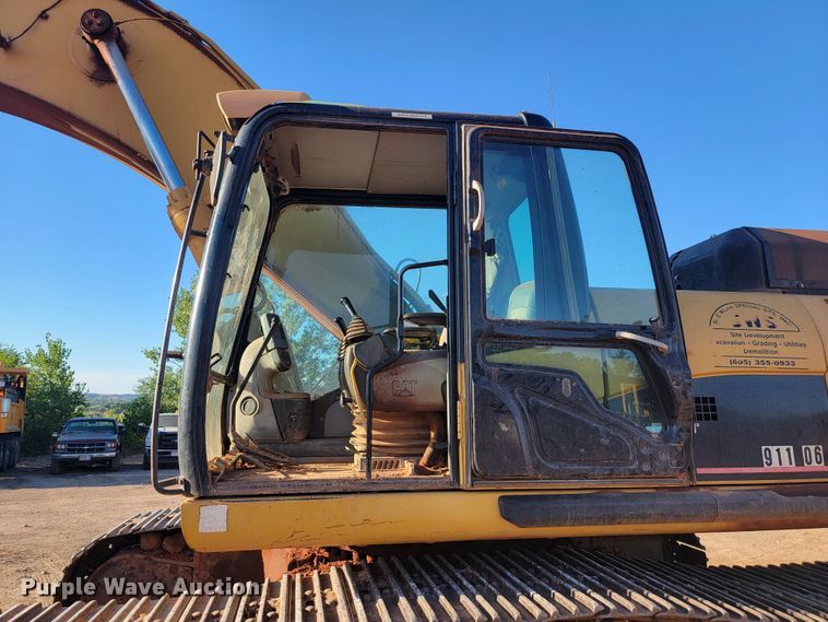 image for item LO9110 2006 Caterpillar 330DL  excavator