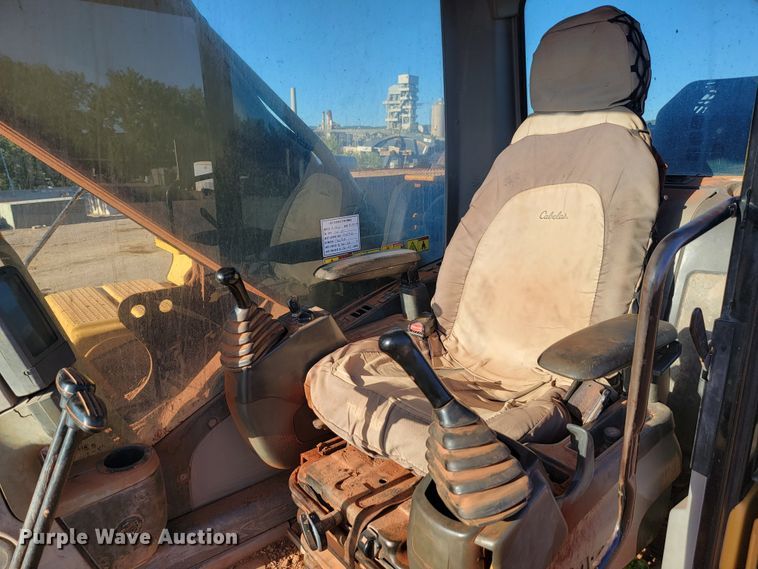 image for item LO9110 2006 Caterpillar 330DL  excavator