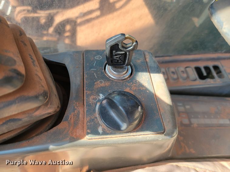 image for item LO9110 2006 Caterpillar 330DL  excavator