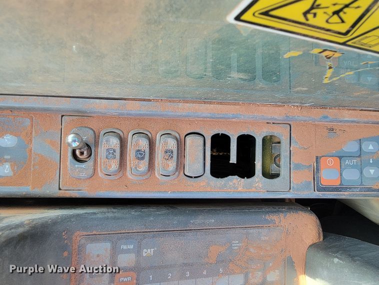 image for item LO9110 2006 Caterpillar 330DL  excavator