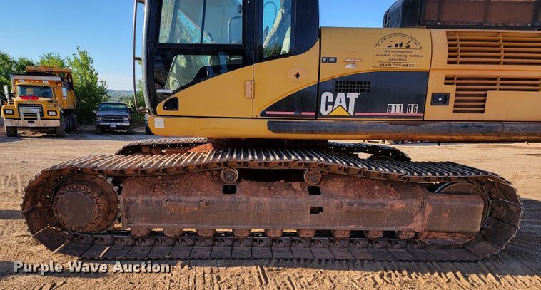 image for item LO9110 2006 Caterpillar 330DL  excavator