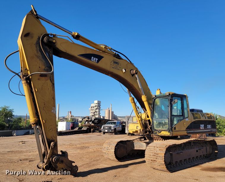 image for item LO9111 2002 Caterpillar 330CL  excavator