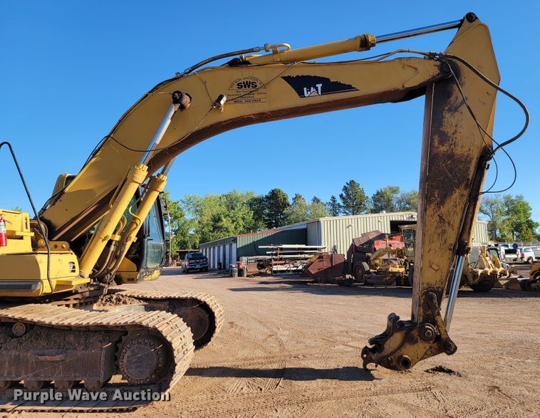 image for item LO9111 2002 Caterpillar 330CL  excavator