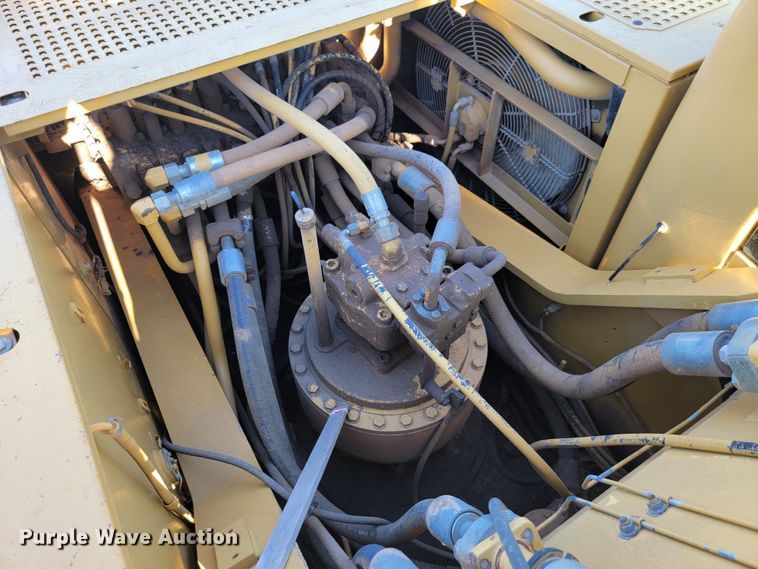 image for item LO9111 2002 Caterpillar 330CL  excavator