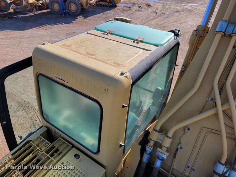 image for item LO9111 2002 Caterpillar 330CL  excavator