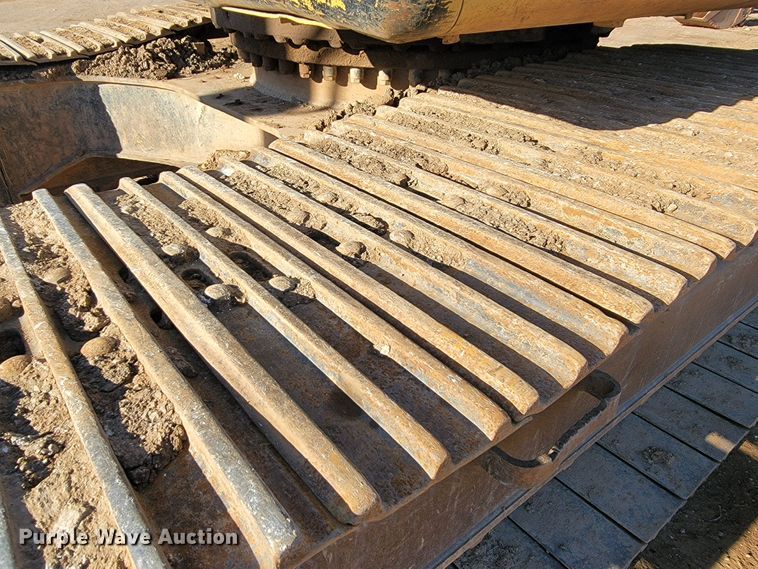 image for item LO9111 2002 Caterpillar 330CL  excavator