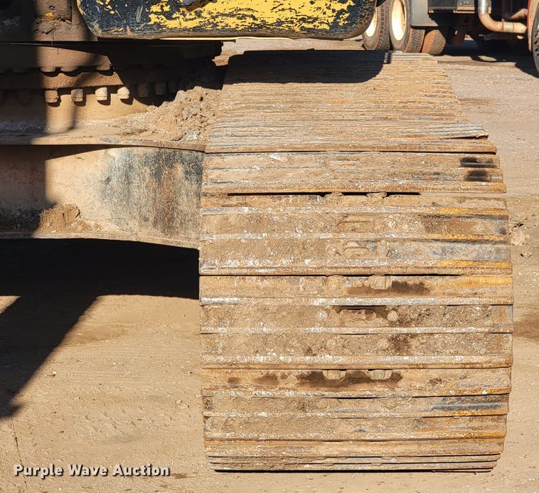 image for item LO9111 2002 Caterpillar 330CL  excavator