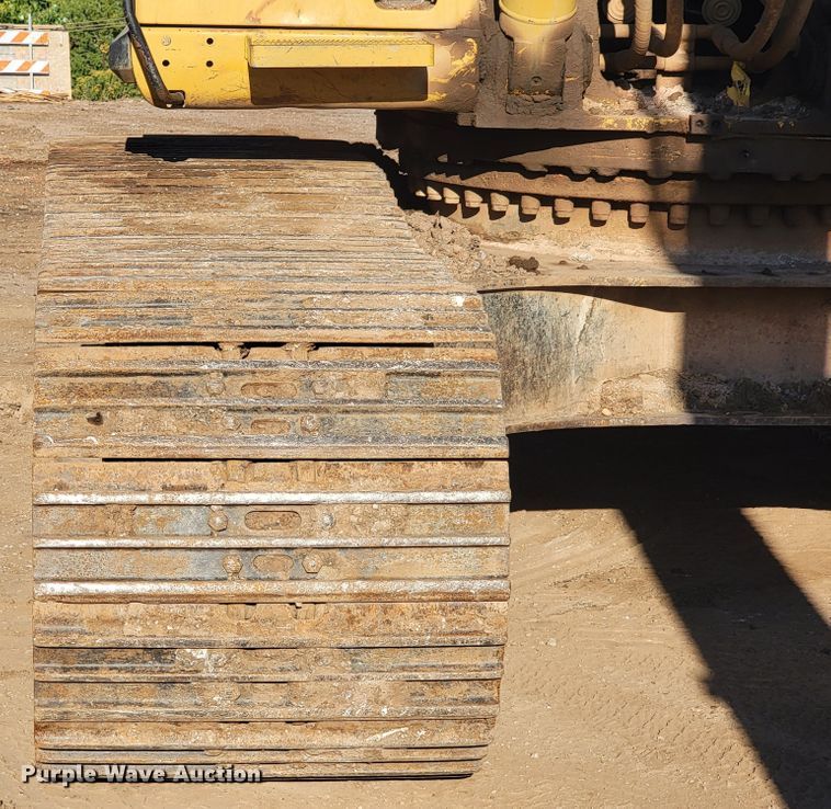 image for item LO9111 2002 Caterpillar 330CL  excavator