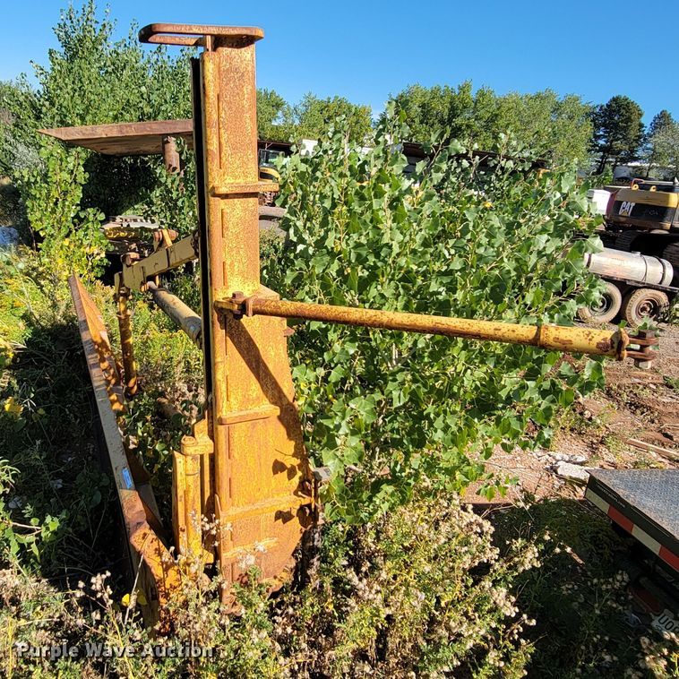 image for item LO9117 Caterpillar  14' L snow wing plow