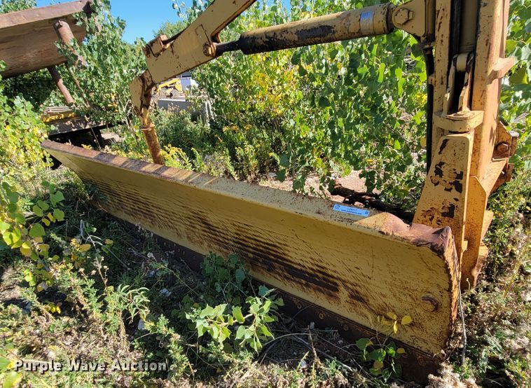 image for item LO9117 Caterpillar  14' L snow wing plow