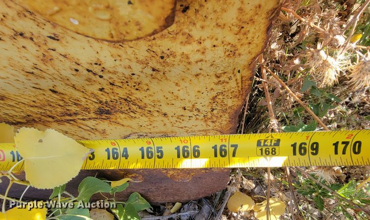 image for item LO9117 Caterpillar  14' L snow wing plow