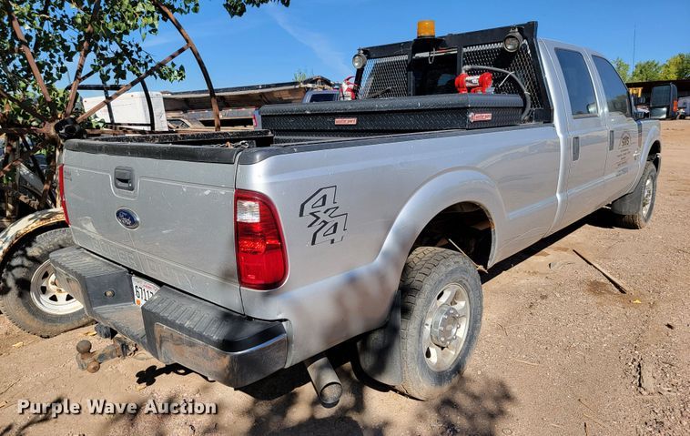 image for item LO9118 2013 Ford F350 Super Duty  Crew Cab pickup truck