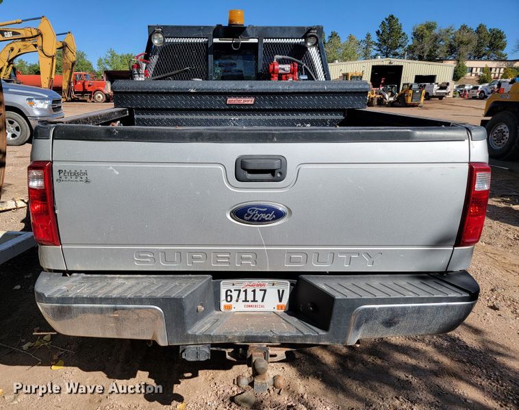image for item LO9118 2013 Ford F350 Super Duty  Crew Cab pickup truck
