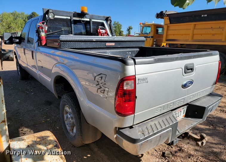 image for item LO9118 2013 Ford F350 Super Duty  Crew Cab pickup truck