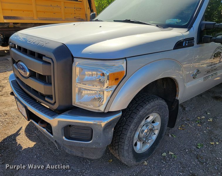 image for item LO9118 2013 Ford F350 Super Duty  Crew Cab pickup truck