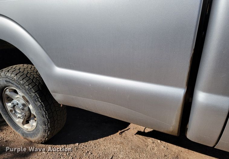 image for item LO9118 2013 Ford F350 Super Duty  Crew Cab pickup truck