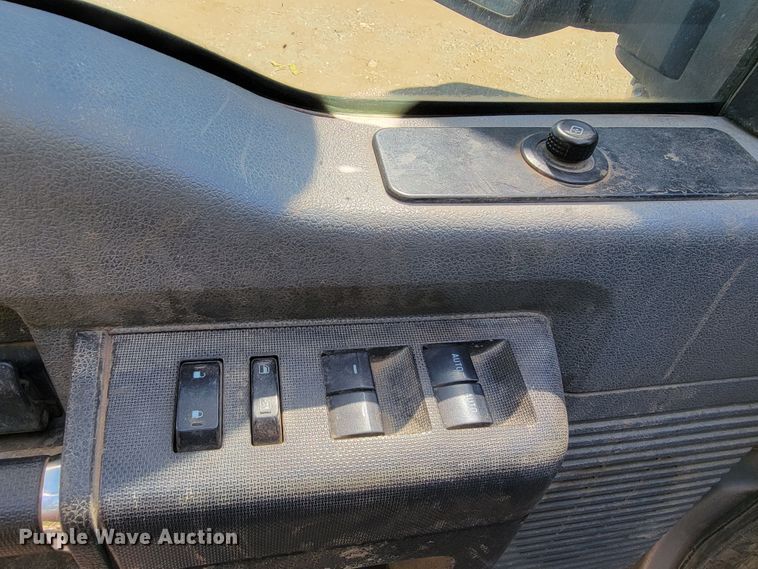 image for item LO9118 2013 Ford F350 Super Duty  Crew Cab pickup truck